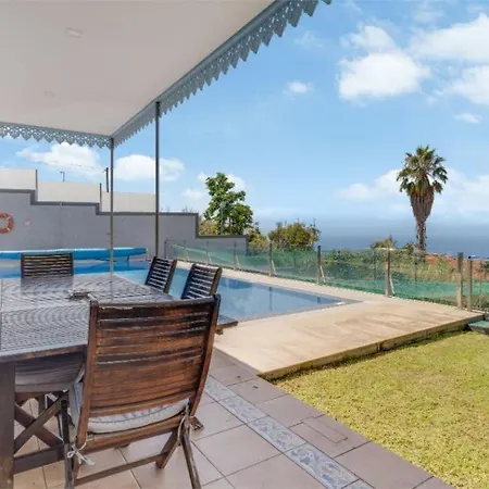 Villa Loureiro Palace With Soccer Field Funchal (Madeira)