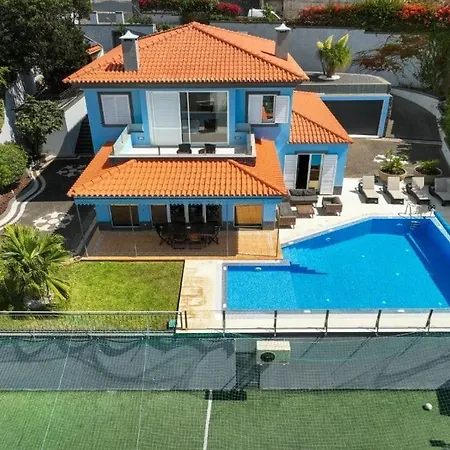 Loureiro Palace With Soccer Field